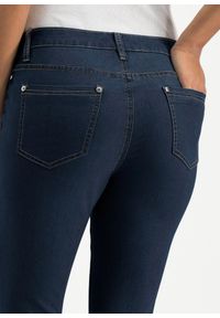 bonprix - Dżinsy Skinny mid waist. Kolor: niebieski