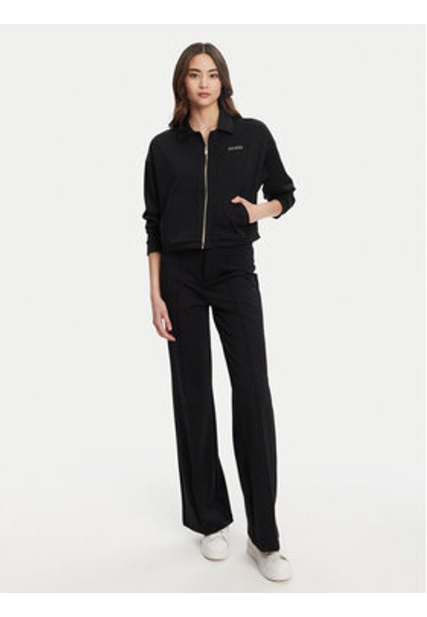 Guess Bluza V5YL08 KCX42 Czarny Regular Fit. Kolor: czarny. Materiał: syntetyk