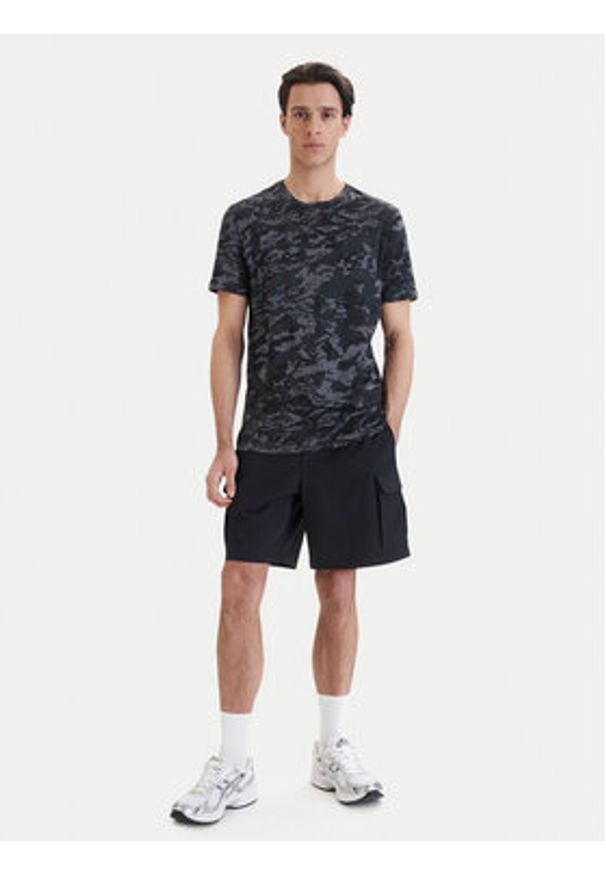 Under Armour T-Shirt UA ABC Camo Szary Regular Fit. Kolor: szary. Materiał: syntetyk