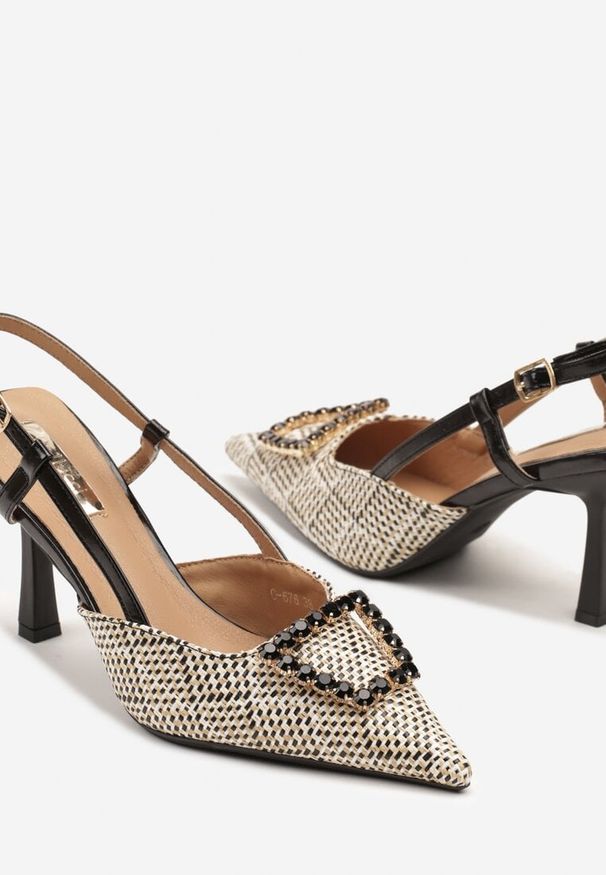 Born2be - Beżowo-Czarne Szpilki Sling-Back z Motywem Plecionki z Metaliczną Ozdobą Siltina. Kolor: beżowy. Wzór: aplikacja. Obcas: na szpilce. Styl: elegancki