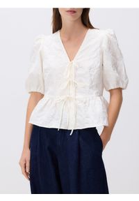 Reserved - Bluzka z wiązaniami - kremowy. Kolor: kremowy. Materiał: tkanina. Wzór: gładki #1