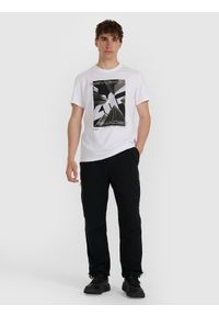 4f - 4F T-shirt regular z nadrukiem męski - biały L. Okazja: na co dzień. Kolor: biały. Materiał: materiał, bawełna. Wzór: nadruk. Styl: casual