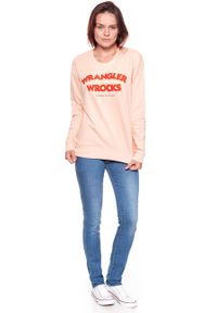 Wrangler - BLUZA WRANGLER DAMSKA WROCKS SWEAT PEACH PARFAIT W601OHYUD. Wzór: aplikacja #4