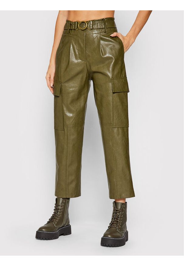 Spodnie z imitacji skóry Fracomina. Kolor: zielony. Materiał: skóra