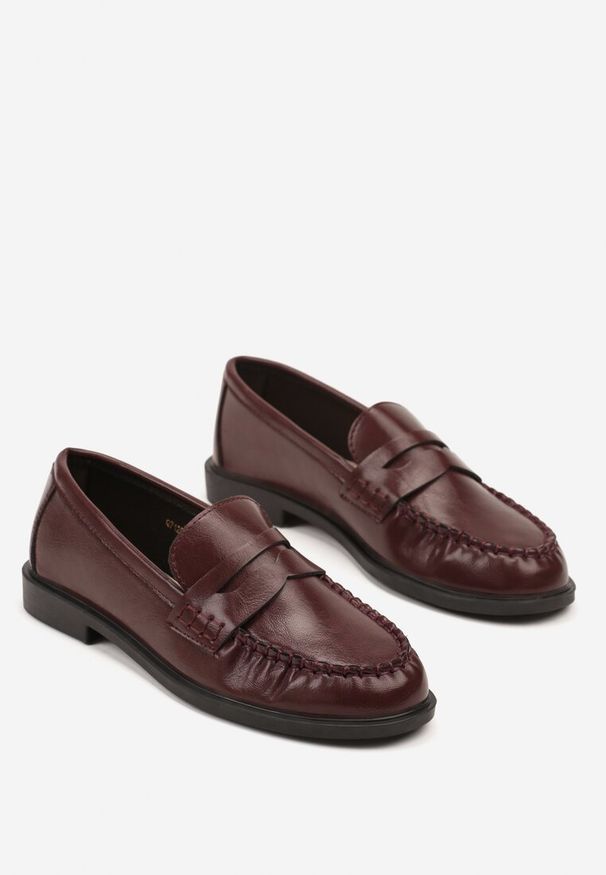 Renee - Bordowe Mokasyny Vices z Marszczeniem i Wkładką ze Skóry Naturalnej Mestia. Okazja: na co dzień. Kolor: czerwony. Materiał: skóra. Styl: klasyczny, casual, elegancki