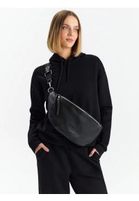 Ryłko - Pojemna nerka-crossbody. Kolor: czarny. Materiał: skórzane. Styl: street #3