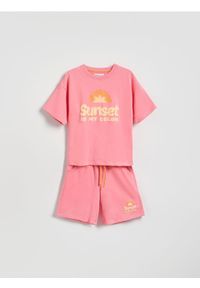 Reserved - Bawełniany komplet z nadrukiem - intensywny róż. Kolor: różowy. Materiał: bawełna. Wzór: nadruk