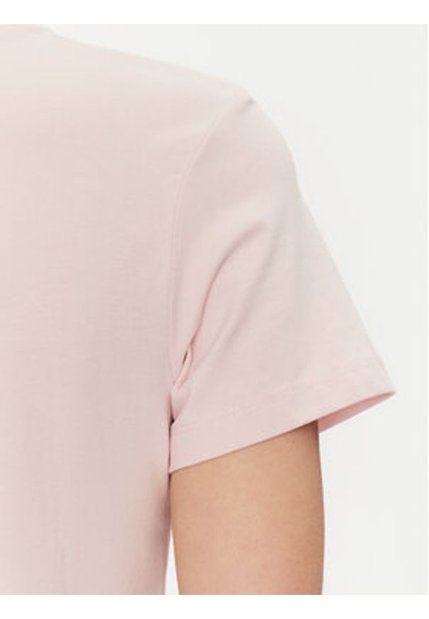 Guess Jeans T-Shirt W5RI54 J1314 Beżowy Regular Fit. Kolor: beżowy. Materiał: bawełna