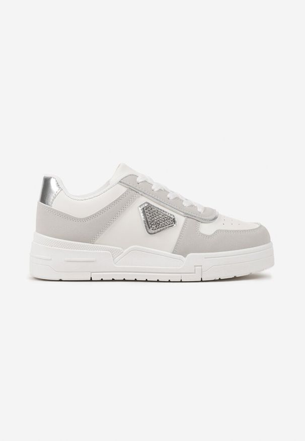 Renee - Białe Sneakersy na Platformie z Cyrkoniową Aplikacją Rexania. Nosek buta: okrągły. Zapięcie: sznurówki. Kolor: biały. Materiał: materiał. Wzór: aplikacja. Obcas: na platformie. Wysokość obcasa: niski