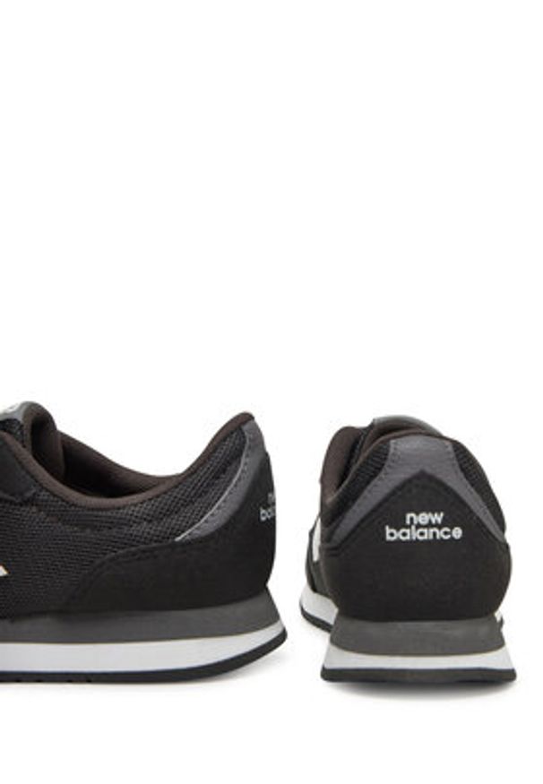 New Balance Sneakersy GC323BK Czarny. Kolor: czarny. Materiał: materiał