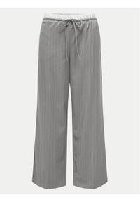 only - ONLY Spodnie materiałowe Tille 15339242 Szary Straight Fit. Kolor: szary. Materiał: syntetyk