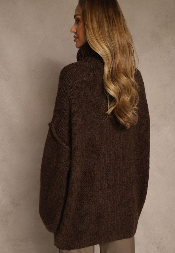 Renee - Brązowy Oversizowy Golf z Dodatkiem Wełny i Wiskozy Tenafera. Typ kołnierza: golf. Kolor: brązowy. Materiał: wiskoza, wełna
