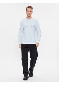 Calvin Klein Jeans Bluza Logo Repeat J30J324624 Błękitny Regular Fit. Kolor: niebieski. Materiał: bawełna #3