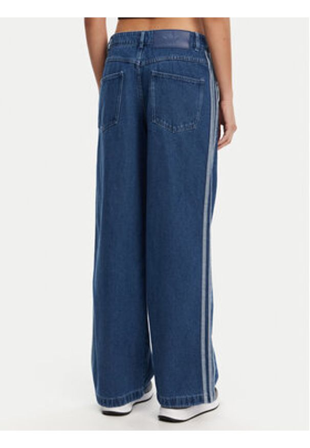 Adidas - adidas Jeansy adicolor Denim 3-Stripes JD2574 Niebieski Wide Leg. Kolor: niebieski