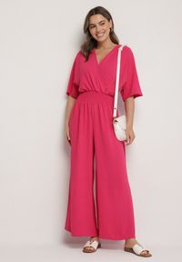 Born2be - Fuksjowy Kopertowy Kombinezon z Gumką w Talii i Szerokimi Nogawkami Vimashea. Okazja: na co dzień. Kolor: różowy. Styl: elegancki, casual