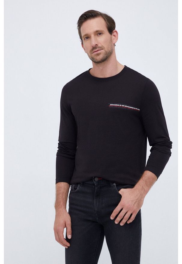 TOMMY HILFIGER - Tommy Hilfiger longsleeve bawełniany kolor czarny z nadrukiem. Kolor: czarny. Materiał: bawełna. Długość rękawa: długi rękaw. Długość: długie. Wzór: nadruk. Styl: klasyczny