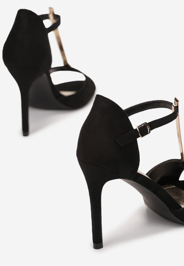 Born2be - Czarne Sandały Prisertise. Zapięcie: sprzączka. Kolor: czarny. Materiał: skóra. Wzór: aplikacja. Obcas: na obcasie. Styl: wizytowy. Wysokość obcasa: średni