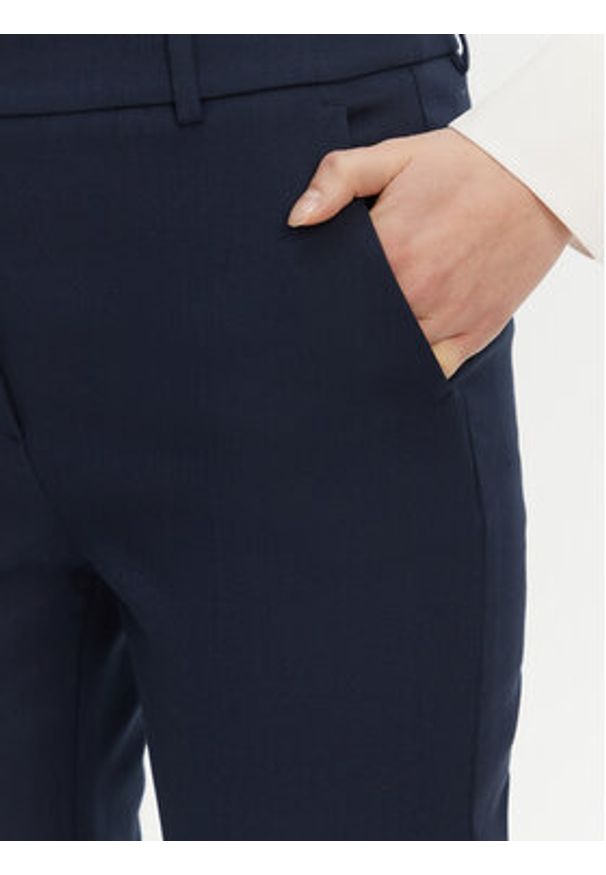 Weekend Max Mara Chinosy Vite 2515131021 Granatowy Slim Fit. Kolor: niebieski. Materiał: bawełna