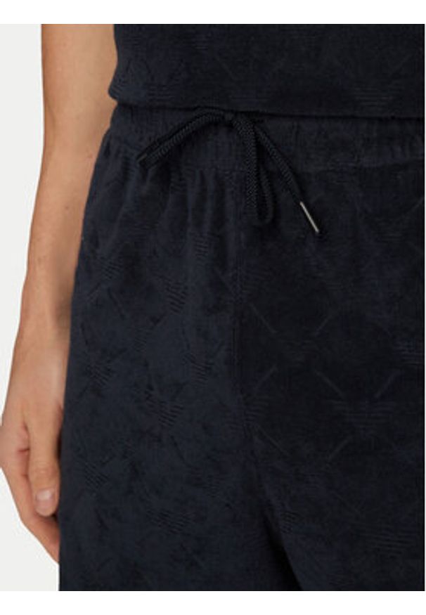 Emporio Armani Szorty sportowe EM000695 AF20449 FB058 Zielony Regular Fit. Kolor: zielony. Materiał: bawełna. Styl: sportowy