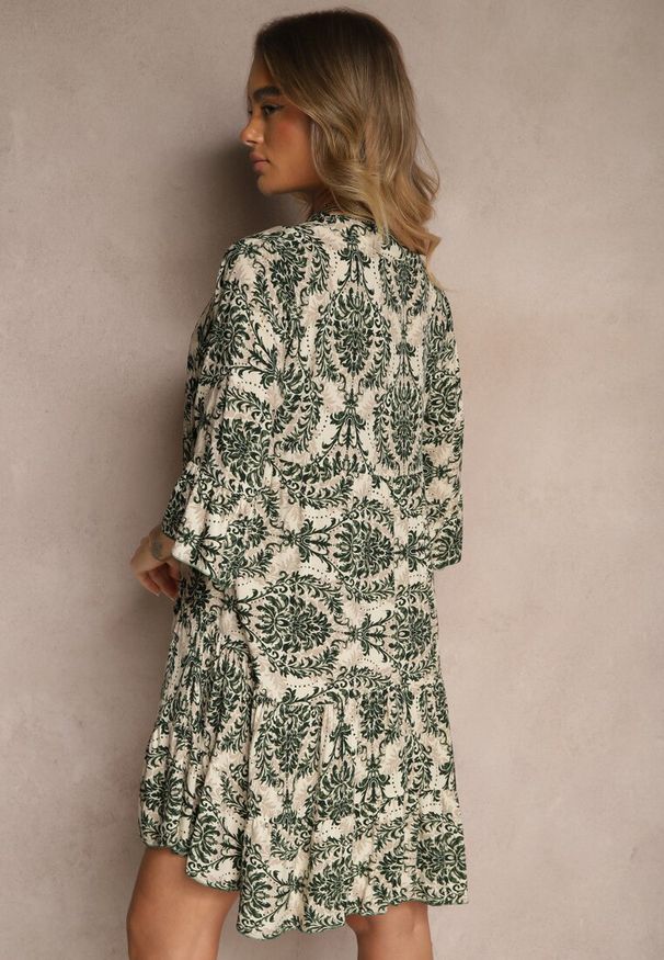 Renee - Ciemnozielona Bawełniana Sukienka o Rozkloszowanym Kroju w Ornamentalny Print Laniwea. Okazja: na co dzień. Kolor: zielony. Materiał: bawełna. Wzór: nadruk. Styl: casual