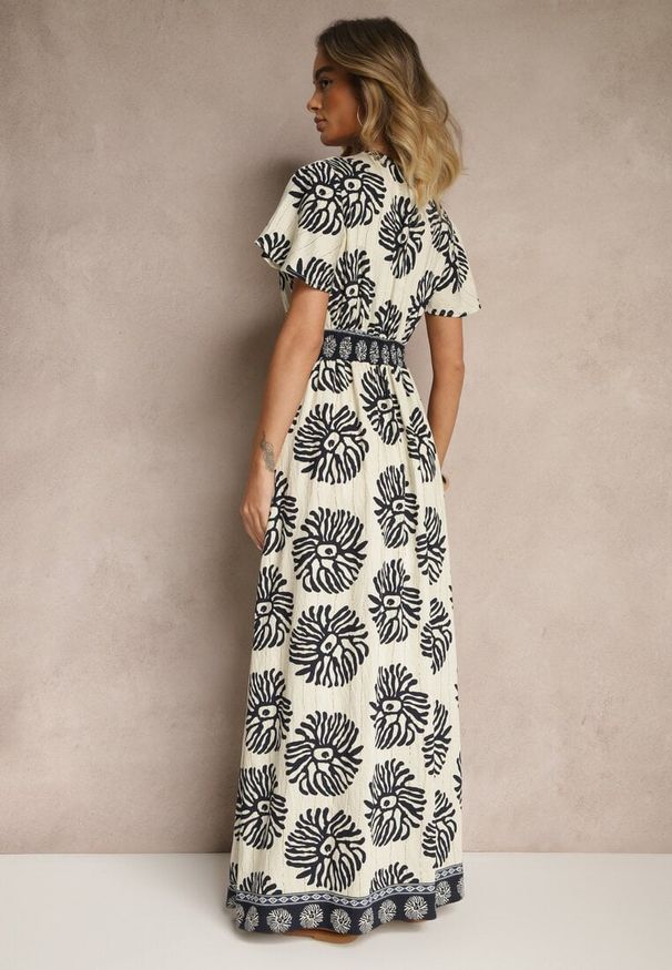 Renee - Niebieska Sukienka w Print Boho z Wiskozy Rozkloszowana z Dekoltem V Palarina. Typ kołnierza: dekolt w kształcie V. Kolor: niebieski. Materiał: wiskoza. Wzór: nadruk. Sezon: lato. Typ sukienki: rozkloszowane. Styl: boho