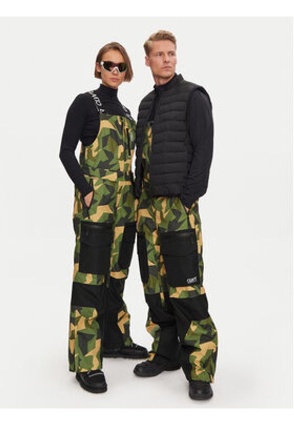 Colourwear Spodnie snowboardowe 7010296C6700 Khaki Regular Fit. Kolor: brązowy. Materiał: syntetyk. Sport: snowboard