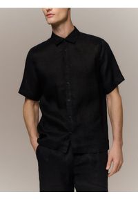 Reserved - Lniana koszula regular fit - czarny. Kolor: czarny. Materiał: len #1