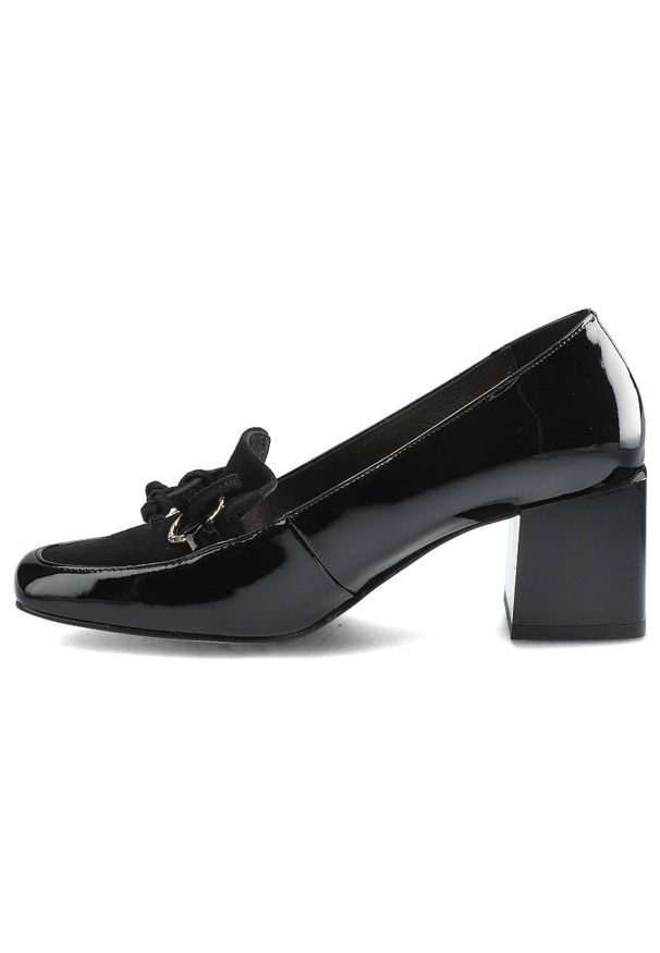 Czarne Półbuty Karino Damskie Eleganckie Buty. Okazja: do pracy, na spotkanie biznesowe. Kolor: czarny. Materiał: lakier, zamsz, skóra. Szerokość cholewki: normalna. Obcas: na obcasie. Styl: elegancki. Wysokość obcasa: średni