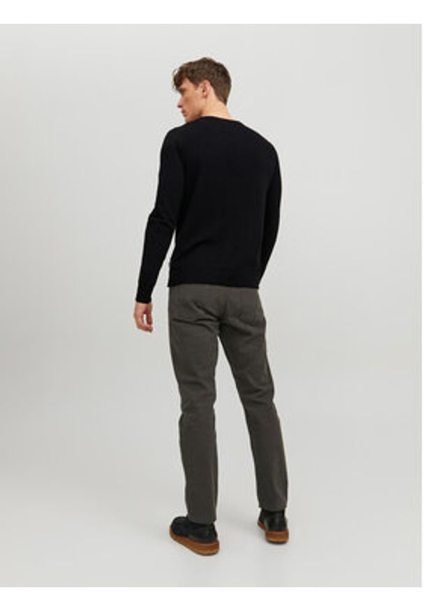 Jack & Jones - Jack&Jones Sweter Emil 12208364 Czarny Regular Fit. Kolor: czarny. Materiał: bawełna