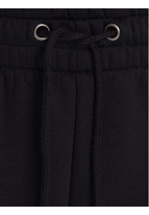 Under Armour Spodnie dresowe Essential Fleece Joggers 1373034 Czarny Regular Fit. Kolor: czarny. Materiał: dresówka, bawełna
