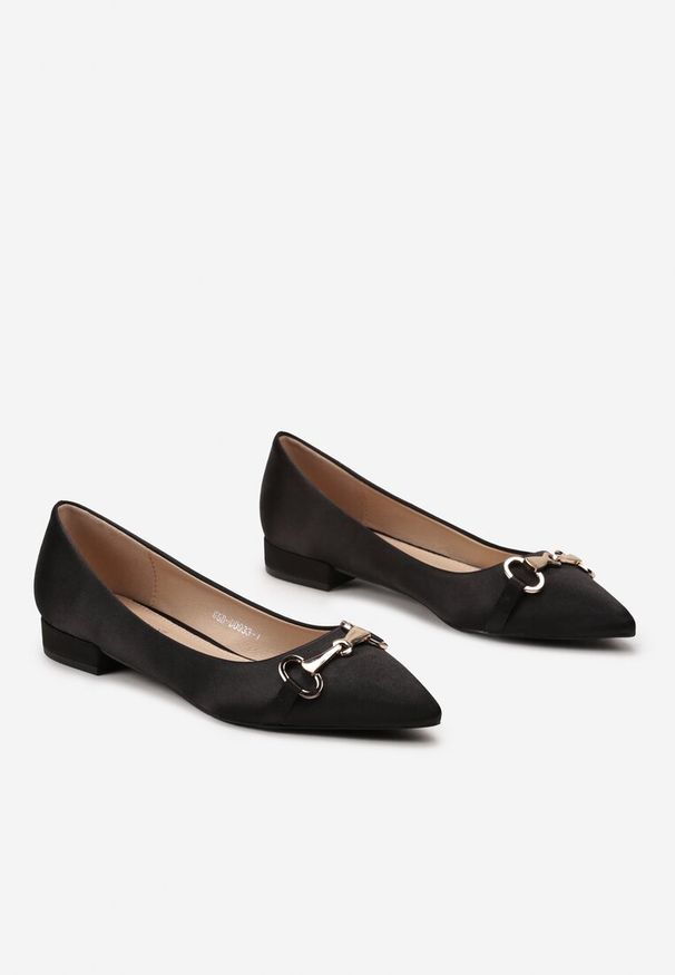 Born2be - Czarne Satynowe Balerinki z Metalową Ozdobą Persefa. Kolor: czarny. Materiał: satyna. Wzór: aplikacja. Styl: elegancki