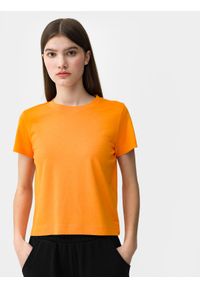 4f - T-shirt regular gładki damski. Okazja: na co dzień. Kolor: pomarańczowy. Materiał: dzianina, skóra. Wzór: gładki. Styl: casual #1