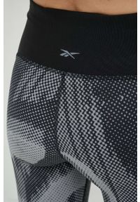 Reebok legginsy treningowe Lux Perform kolor szary wzorzyste. Kolor: szary. Materiał: skóra, dzianina, materiał. Wzór: ze splotem. Sport: fitness #2
