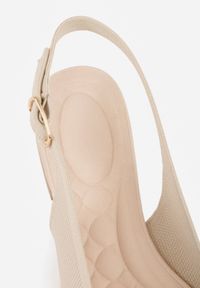 Renee - Beżowe Czółenka Slingback VICES z Miękkiej Dzianiny na Niskim Obcasie z Wkładką Soft-Pillow Olitia. Zapięcie: pasek. Kolor: beżowy. Materiał: dzianina. Szerokość cholewki: normalna. Wzór: aplikacja. Obcas: na obcasie. Styl: glamour, elegancki. Wysokość obcasa: niski #10