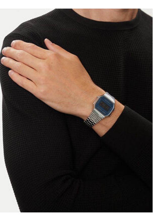 Casio Zegarek A168WEM-2BEF Srebrny. Kolor: srebrny