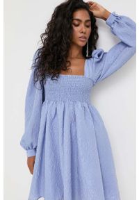 Custommade sukienka kolor niebieski mini rozkloszowana. Typ kołnierza: dekolt w karo. Kolor: niebieski. Typ sukienki: rozkloszowane. Długość: mini #4