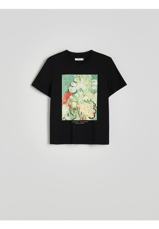 Reserved - T-shirt z nadrukiem - czarny. Kolor: czarny. Materiał: tkanina, włókno, bawełna. Wzór: nadruk