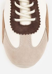 Renee - Beżowo-Złote Sneakersy ze Skóry Naturalnej Ozdobione Metaliczną Aplikacją Tidina. Zapięcie: sznurówki. Kolor: beżowy. Materiał: skóra. Wzór: aplikacja. Sezon: wiosna #7