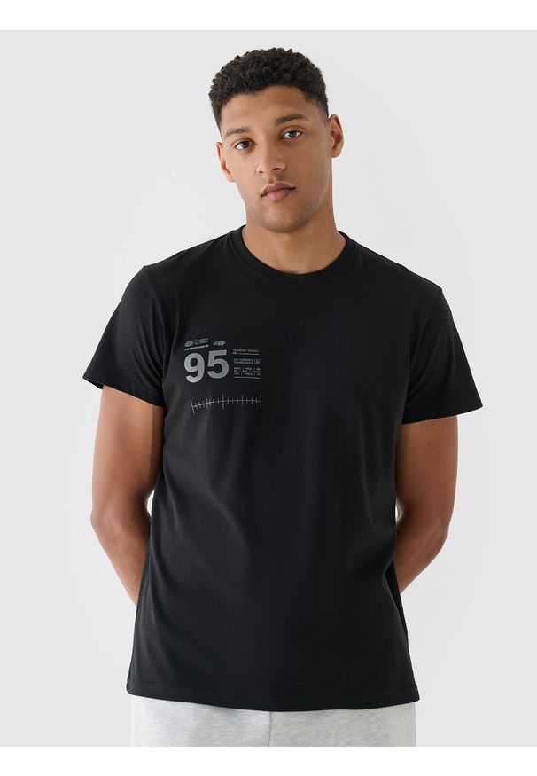 4f - 4F T-shirt regular z nadrukiem męski - czarny XXL. Okazja: na co dzień. Kolor: czarny. Materiał: dzianina, bawełna, jersey. Długość rękawa: krótki rękaw. Długość: krótkie. Wzór: nadruk. Styl: klasyczny, sportowy, casual