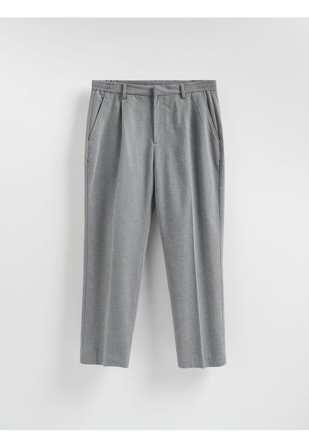 Reserved - Spodnie straight z kantem - szary. Kolor: szary. Materiał: tkanina, wiskoza