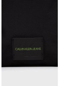Calvin Klein Jeans Saszetka kolor czarny. Kolor: czarny. Materiał: poliester