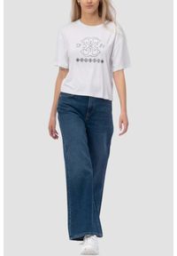 Guess - GUESS Biały damski t-shirt na krótki rękaw z wyszywanym logo Gabi, Rozmiar XS. Okazja: na co dzień. Kolor: biały. Długość rękawa: krótki rękaw. Długość: krótkie. Styl: casual, klasyczny #3