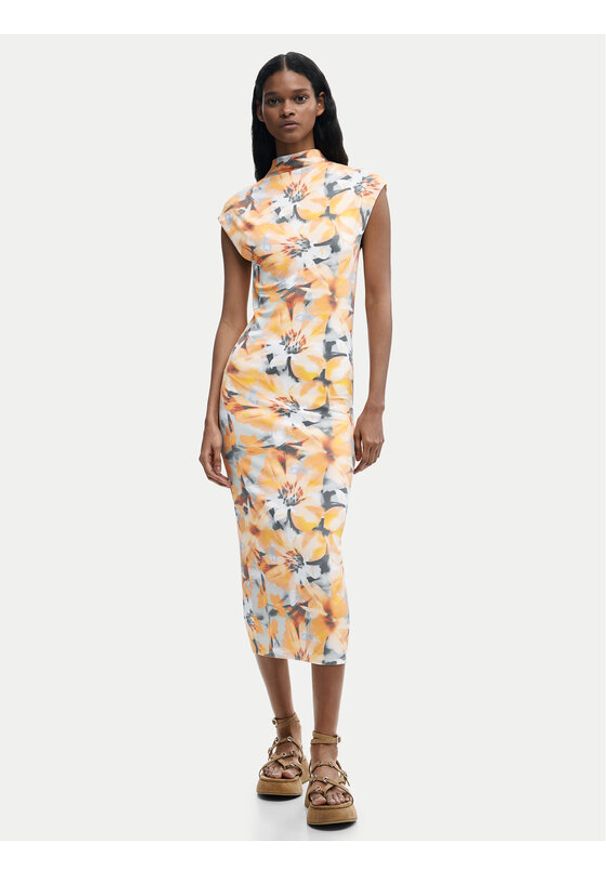 Desigual Sukienka letnia Martha 26SWVK48 Żółty Slim Fit. Kolor: żółty. Materiał: syntetyk. Sezon: lato