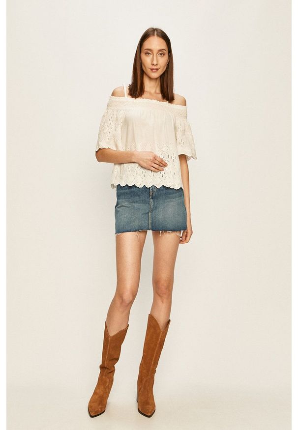 Pepe Jeans - Bluzka Luna. Okazja: na co dzień. Typ kołnierza: dekolt hiszpanka. Kolor: biały. Materiał: tkanina. Wzór: haft. Styl: casual