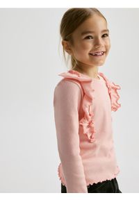 Reserved - Prążkowana bluzka z falbanką - brudny róż. Kolor: różowy. Materiał: prążkowany #1