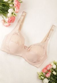 Renee - Jasnobeżowy Koronkowy Biustonosz z Ramiączkami z Regulacją Allis. Kolekcja: plus size. Kolor: beżowy. Materiał: koronka #6