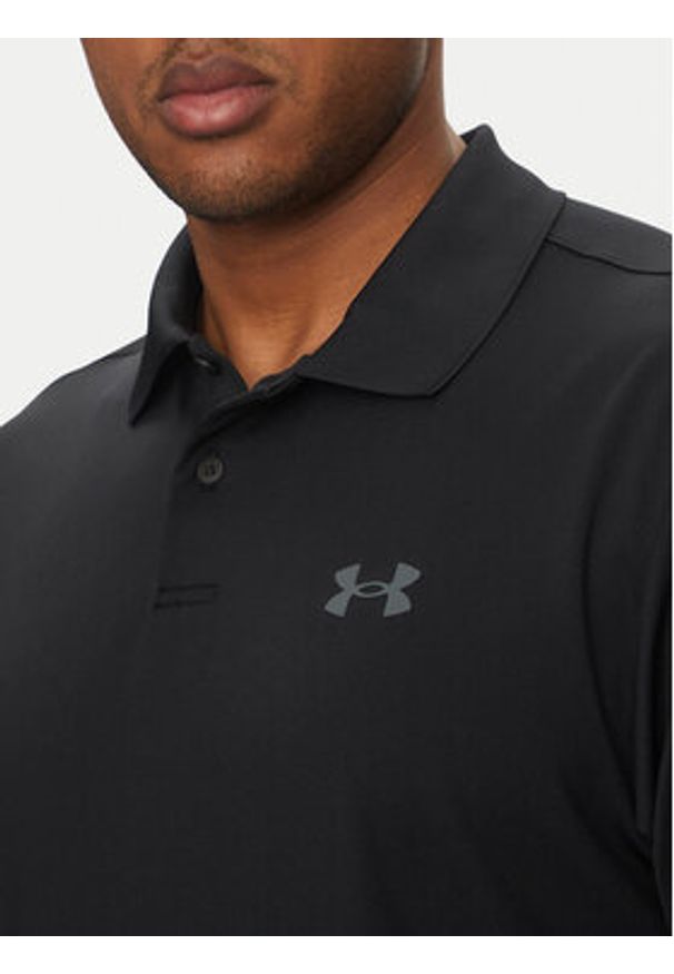 Under Armour Polo Matchplay 1377374 Czarny Loose Fit. Typ kołnierza: polo. Kolor: czarny. Materiał: syntetyk