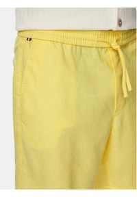 TOMMY HILFIGER - Tommy Hilfiger Szorty materiałowe Dover MW0MW44353 Żółty jasny Regular Fit. Kolor: żółty. Materiał: len #4