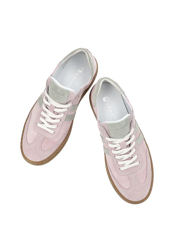 Różowe Sneakersy Armodo Modne Obuwie Damskie. Okazja: na co dzień. Zapięcie: pasek. Kolor: różowy. Materiał: zamsz, guma. Wzór: paski. Styl: sportowy, casual