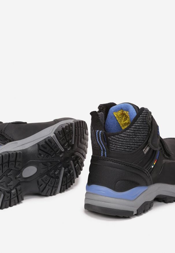 Born2be - Czarno-Niebieskie Botki Sportowe z Rzepami Yoto. Okazja: na uczelnię. Zapięcie: rzepy. Kolor: czarny. Materiał: jeans. Wzór: kolorowy. Styl: sportowy